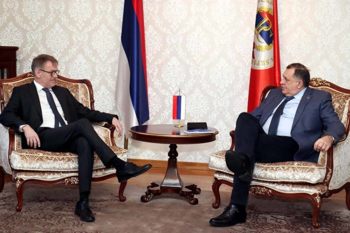 Dodik sa Rejnertsenom F1
