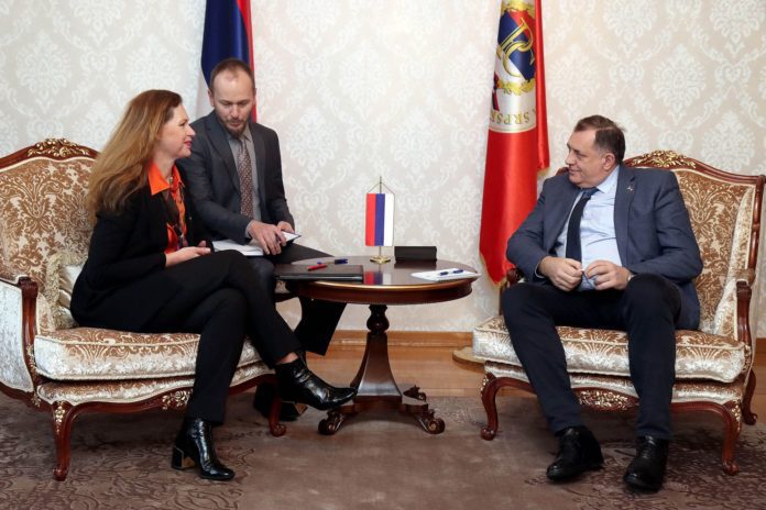 Mekdonald Dodik F1