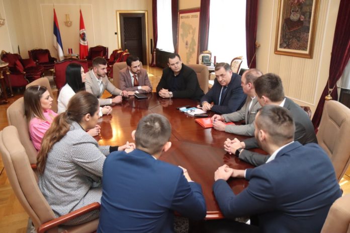 Dodik predstavnici mladih SNSD