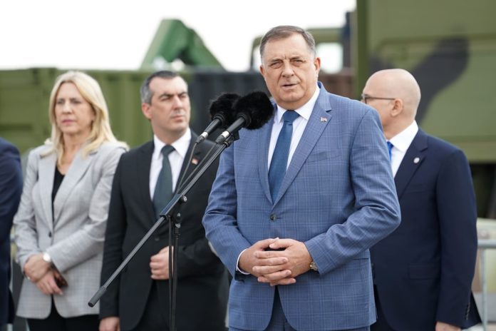 Vojska Srbije prikazala novu opremu i vještine Dodik 1