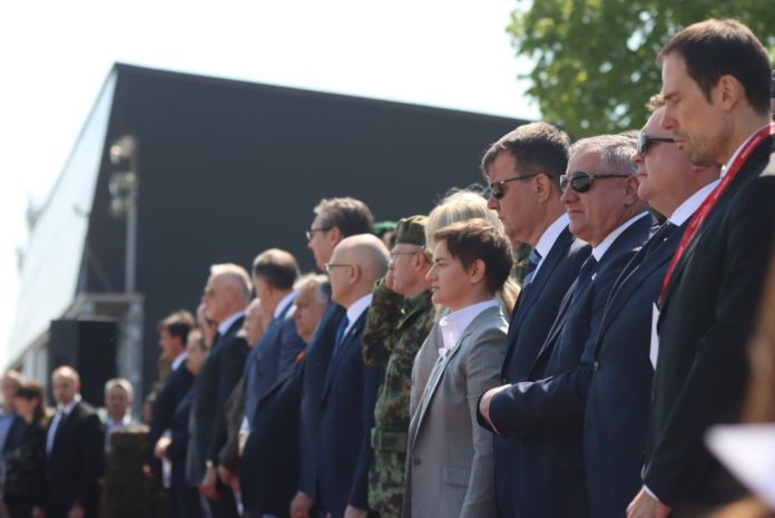 Vojska Srbije prikazala novu opremu i vještine Visković