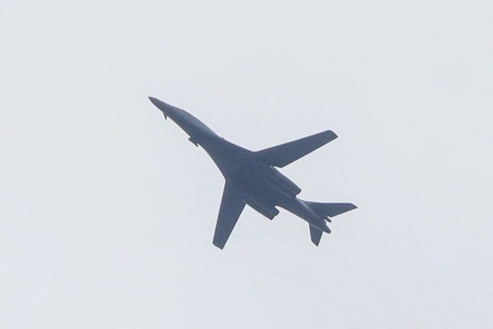 Americki bomarder iznad BiH 2