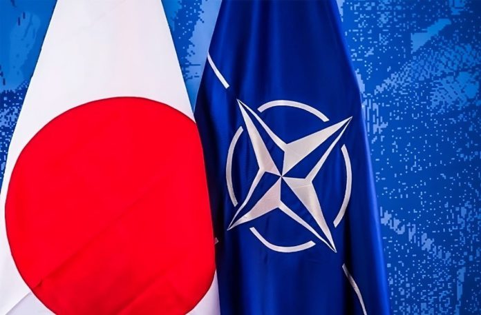 Japan NATO zastave