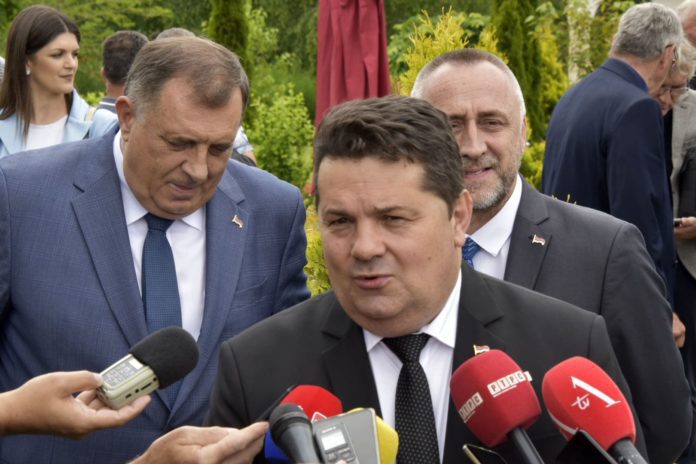Služen parastos i položeni vijenci za poginule u operaciji „Koridor“ Stevandić