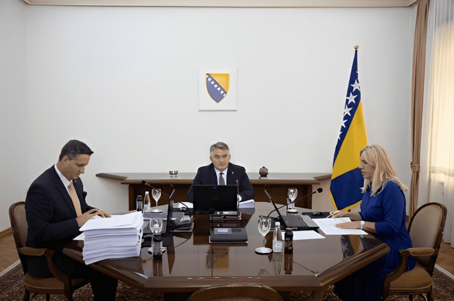 Članovi Predsjedništva BiH Željka Cvijanović, Željko Komšić i Denis Bećirović 1