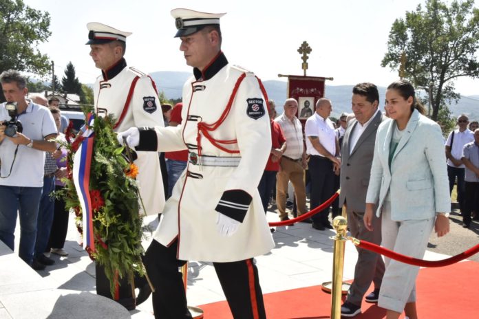 Kočićev zbor - litija i vijenci 7