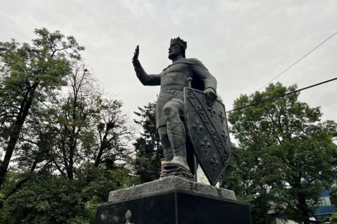 Spomenik Tvrtku u Sarajevu