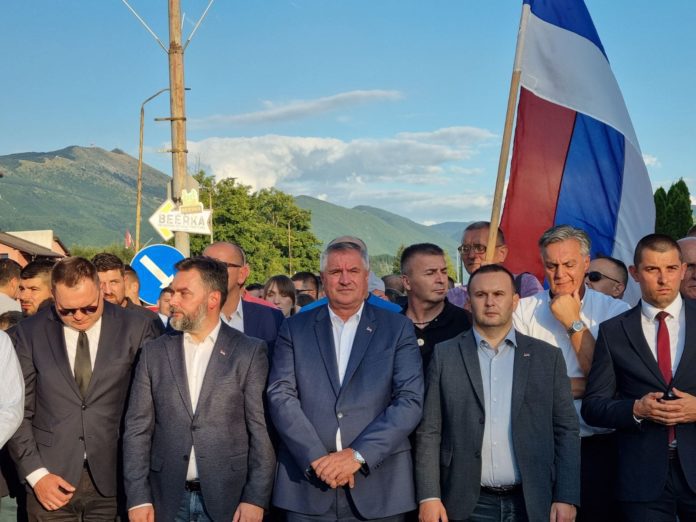 Granica postoji 15