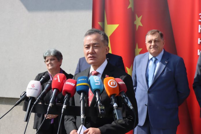 Kina donacija Gradiska Dji Ping