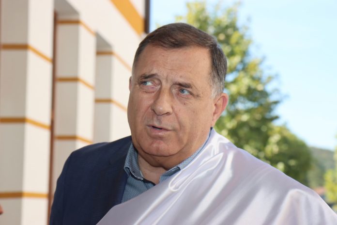 Parohijski hram u Laktašima Dodik