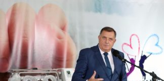 Dodik: Nije korektan navijački odnos u sukobu Izraela i Palestine