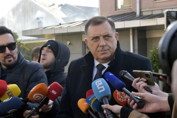 Dodik-izbori-glasanje 3