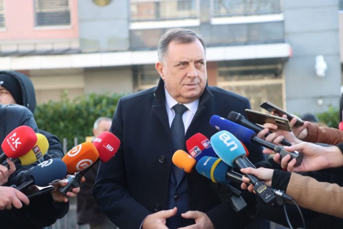 Dodik-izbori-glasanje 4