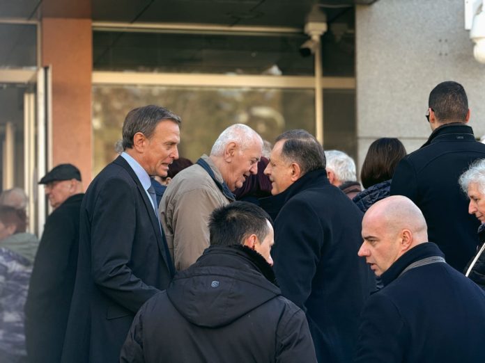 Dodik-izbori-glasanje