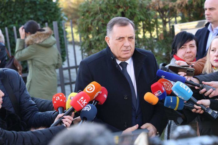 Dodik-izbori-glasanje 7