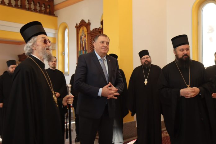 Dodik posjetio manastir Miloševac 1