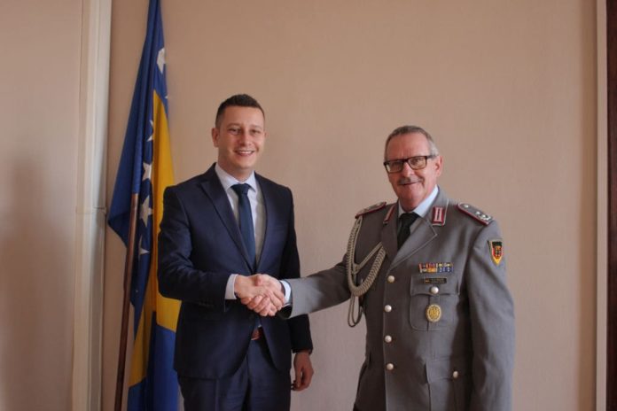 Goganović sa pukovnikom Francom-Jozefom Noltom