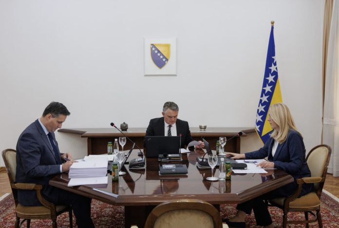 Predsjedništvo sjednica 6