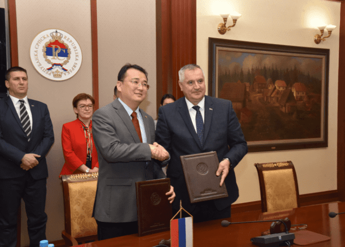 Višković potpisao memorandum o izgradnji dijela puta Foča-Šćepan Polje
