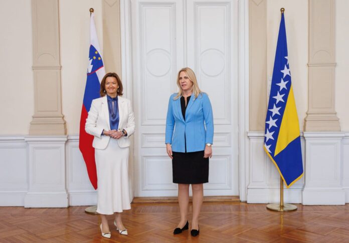 Cvijanović sa Tanjom Fajon 1