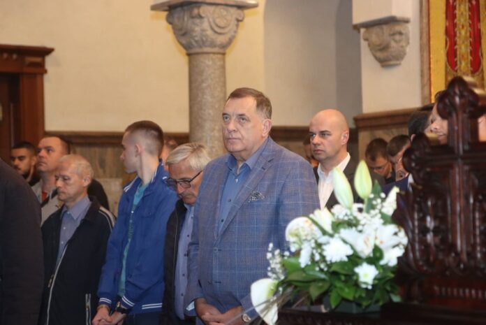 Pomen za stradale u eroristickom napadu 4