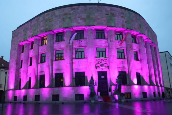 palata republike u ljubičastoj boji