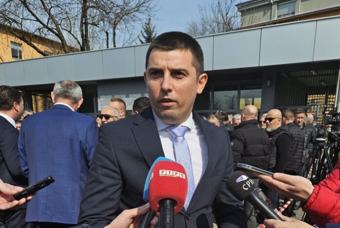 sulic ispred suda