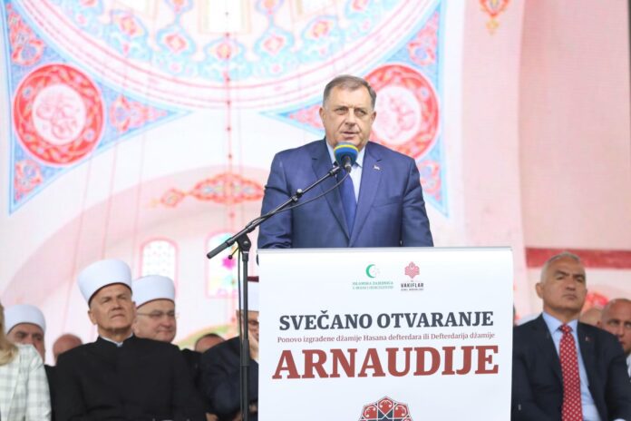 Otvaranja obnovljene džamije Arnaudija Dodik