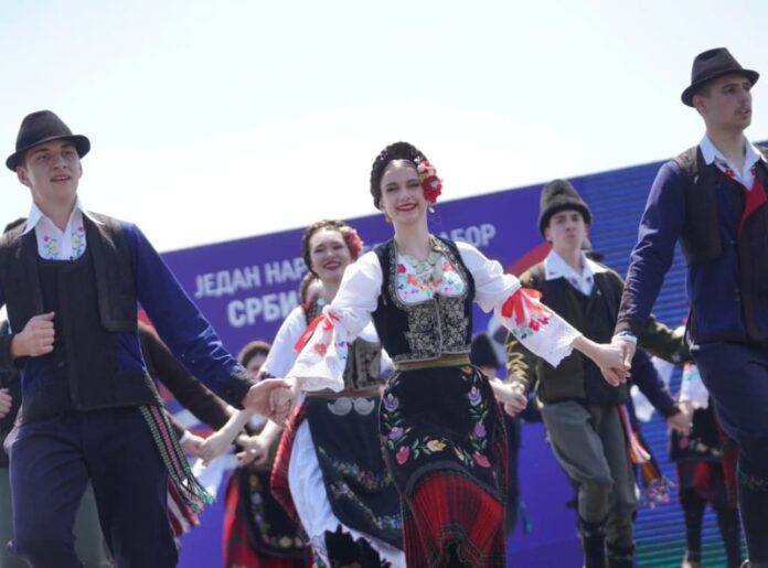 Svesrpski sabor folkor