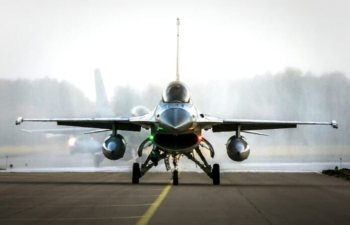 F16-holandija