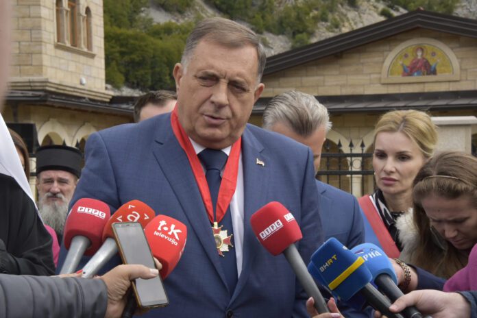 Dodik u Manastiru Rmanj u Martin Brodu 1