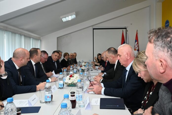 Sastanak vlada Srpske i Srbije u Nevesinju 2