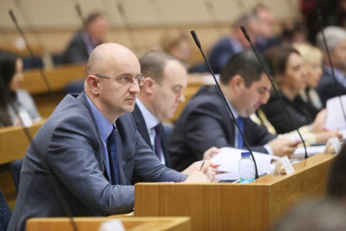 Srđan-Mazalica-Skupština-1