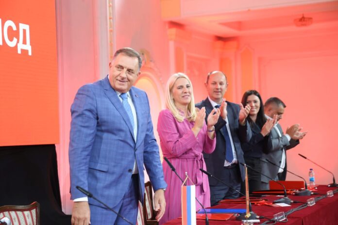 Sjednica Glavnog odbora SNSD-a u Banskom dvoru 1