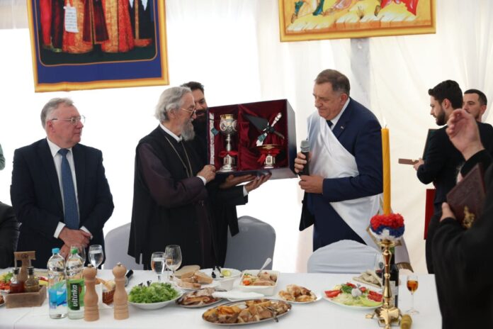 Dodik Jefrem sasude