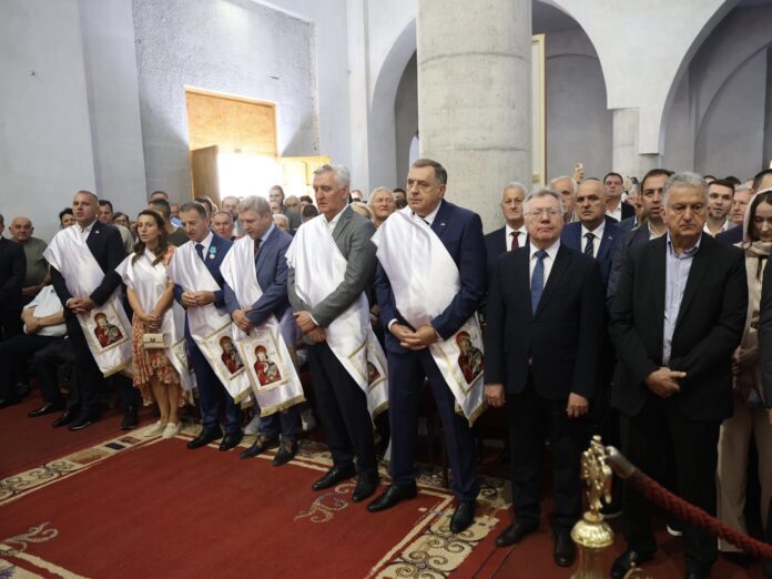 Liturgija u SR hramu 3