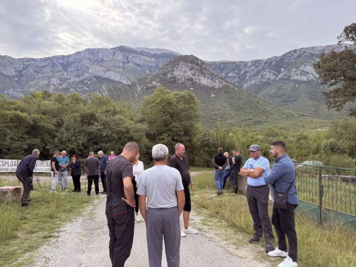Mještani mostarskog naselja Kuti 3