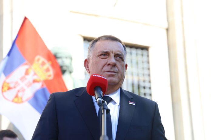 Razvijena velika trobojka 11