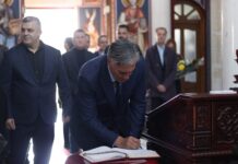 Dodik i Karan posjetili parohijski dom u izgradnji u porti Spomen-hrama Presvete Trojice u Tesliću