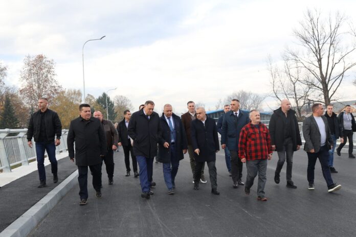 Dodik Minic most Cesma 1