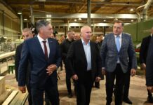 Dodik i Karan posjetili kompaniju „Invest gradnja“ na Sokocu: Stabilno poslovno okruženje doprinos razvoju