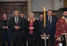 Žrtvama novosadske tragedije služen pomen u Banjaluci, prisustvovali zvaničnici