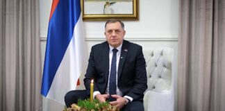 Dodik čestitao Božić: Praznični dani da donesu mir, zdravlje i radost