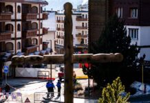 Broj poginulih u požaru u Kran-Montani porastao na 47 – forenzičke ekipe utvrđuju identitete žrtava