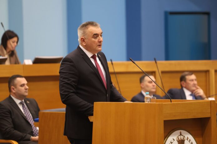 Narodna skupština usvojila ostavku premijera Save Minića 6