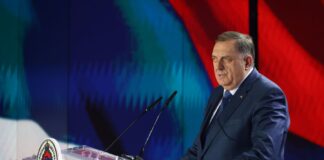 Dodik: Republika Srpska ima pravo da slavi svoju državnost
