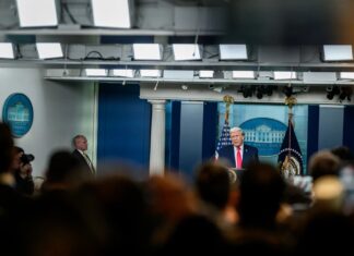 Tramp: Prekidamo svu trgovinu sa Španijom, ne želimo da imamo nikakve veze sa njima