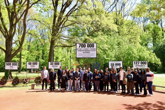 Alumnisti Harvarda i Stenforda u Donjoj Gradini 1