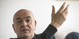 Preminuo Duško Vujošević