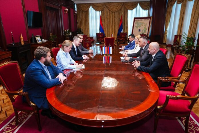 Minic ruska delegacija
